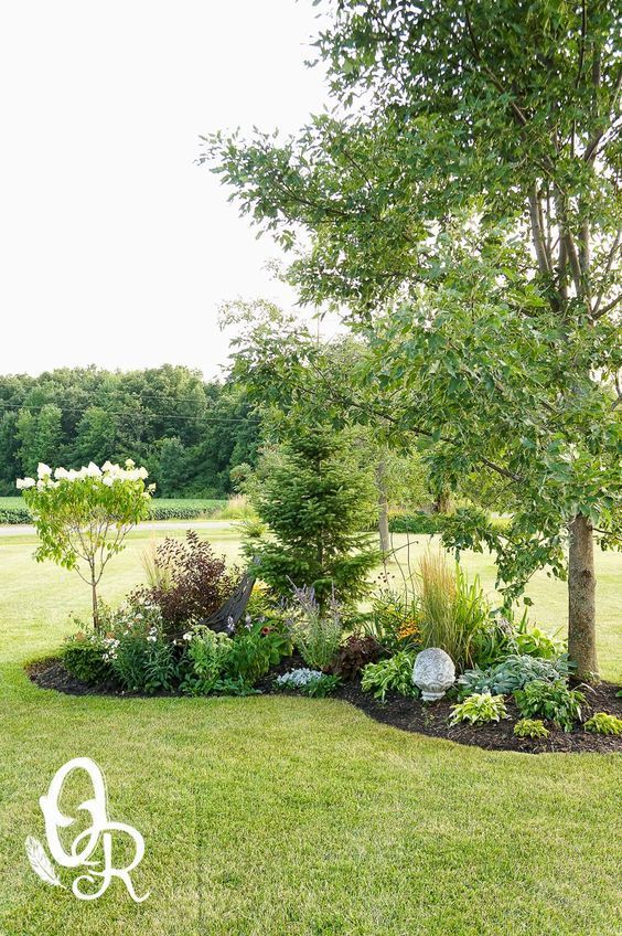 16 Astonishing Garden Islands That Will Take Your Breath Away - #Astonishing #Breath #garden #Islands #gardenlandscaping