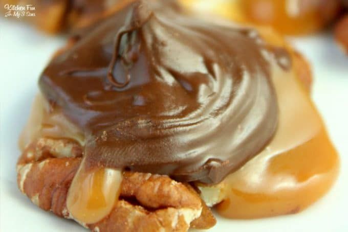 Chocolate Pecan Turtle Clusters Recipe - Kitchen Fun With My 3 Sons Chocolate Candy Recipes, Candy Recipes Homemade, Caramel Recipes, Homemade Caramel, Homemade Candies, Pecan Recipes, Fall Recipes, Pecan Turtles Recipe, Turtle Recipe