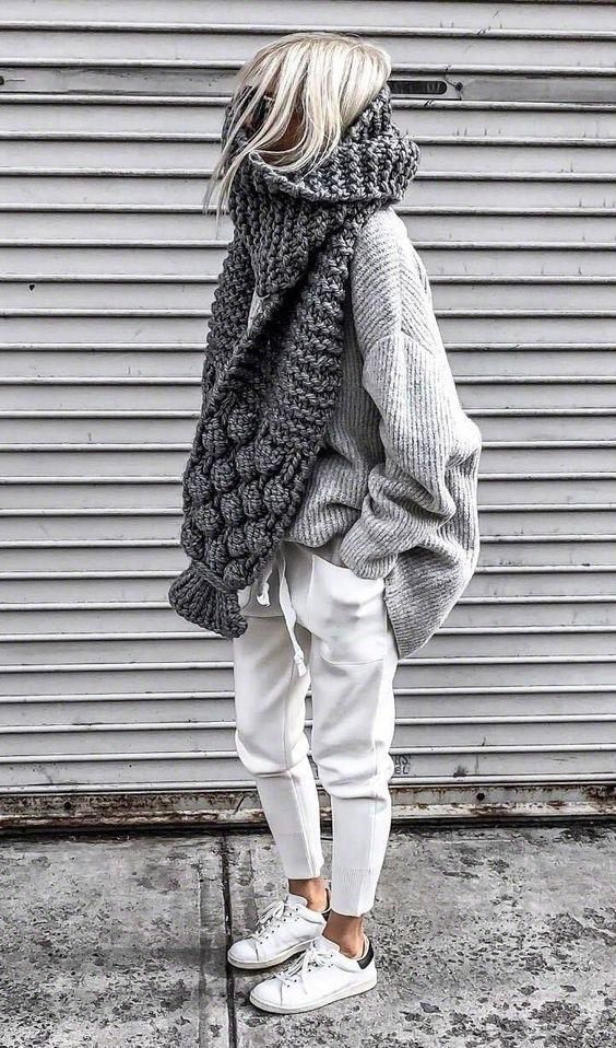 Lässig bequem gestrickt Herbst Outfit zweiteilig. Shop schöne Herbst & Winterm #crochetdressoutfits