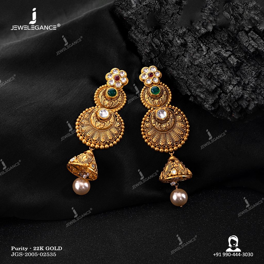 22k Antique Earring (32.6 gms) - Jadtar Jewellery for Women by Jewelegance (JGS-2005-02535) #myjewelegance #earrings #jadtarearrings #earringsdesign #ethnicjewellery Jewelry Design Earrings, Gold Earrings Designs, Gold Jewellery Design, Gold Earrings Studs, Designer Earrings, Jewelry Set, Women Jewelry, Gold Necklace, Gold Temple Jewellery