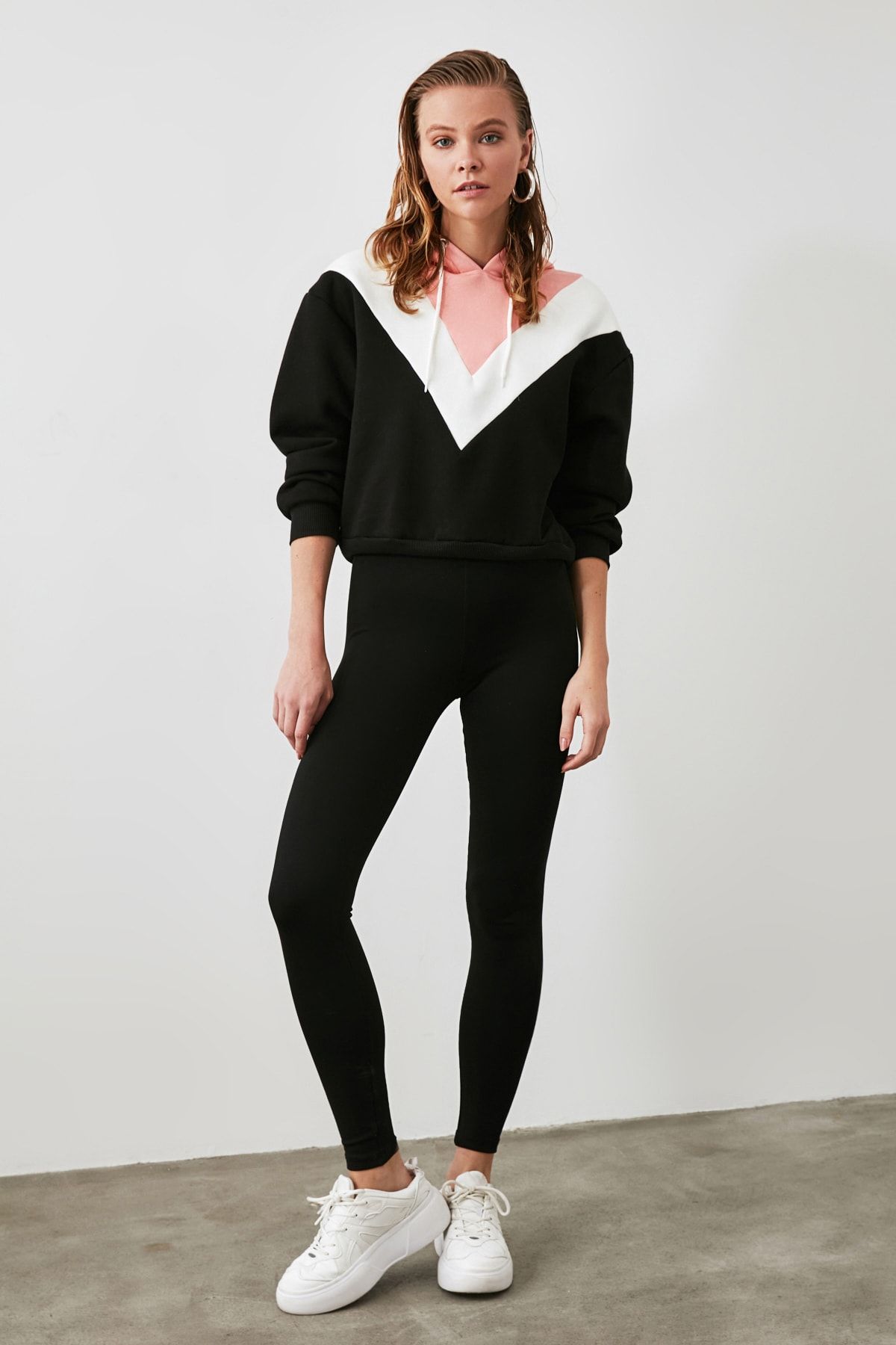 Trendyolmilla Siyah Yuksek Bel Toparlayici Orme Tayt Twoaw20ta0087 Trendyol Tarz Moda Moda Taytlar