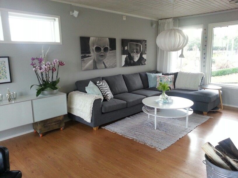 Vardagsrummet innan renovering Home decor, Sectional couch, Furniture