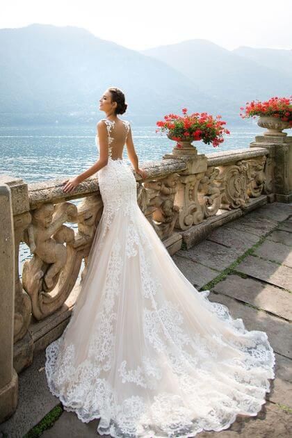 14 Einzigartige & atemberaubende Brautkleid-Inspirationen für Ihren großen Tag...