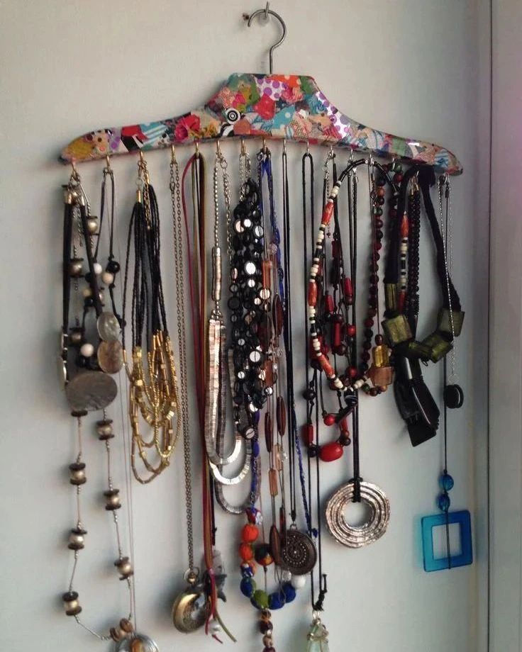 Smart and Easy Ways to Make DIY Jewelry Organizer