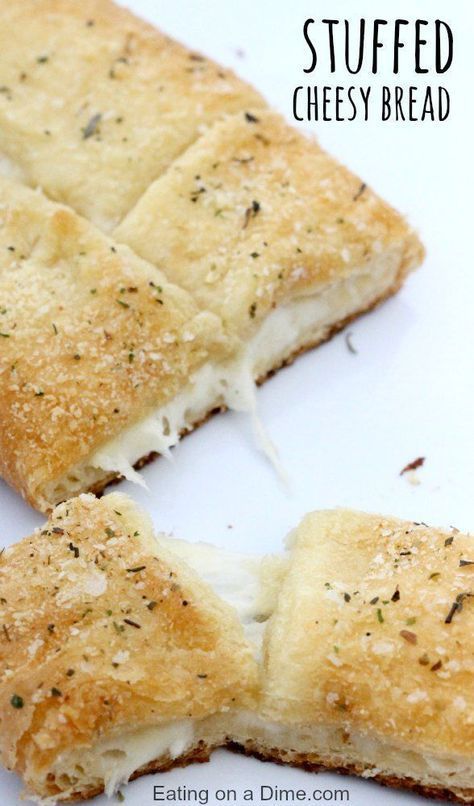 15 minutes Stuffed Cheesy Bread - Eating on a Dime