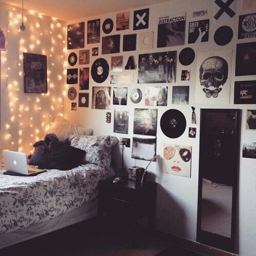 Room Decor For Teen Girls, Teen Girl Bedrooms, Hipster Bedrooms, Alt Girl Bedroom, Teen Rooms, Teenage Room, Teen Decor, Alt Bedrooms, Alt/indie Rooms