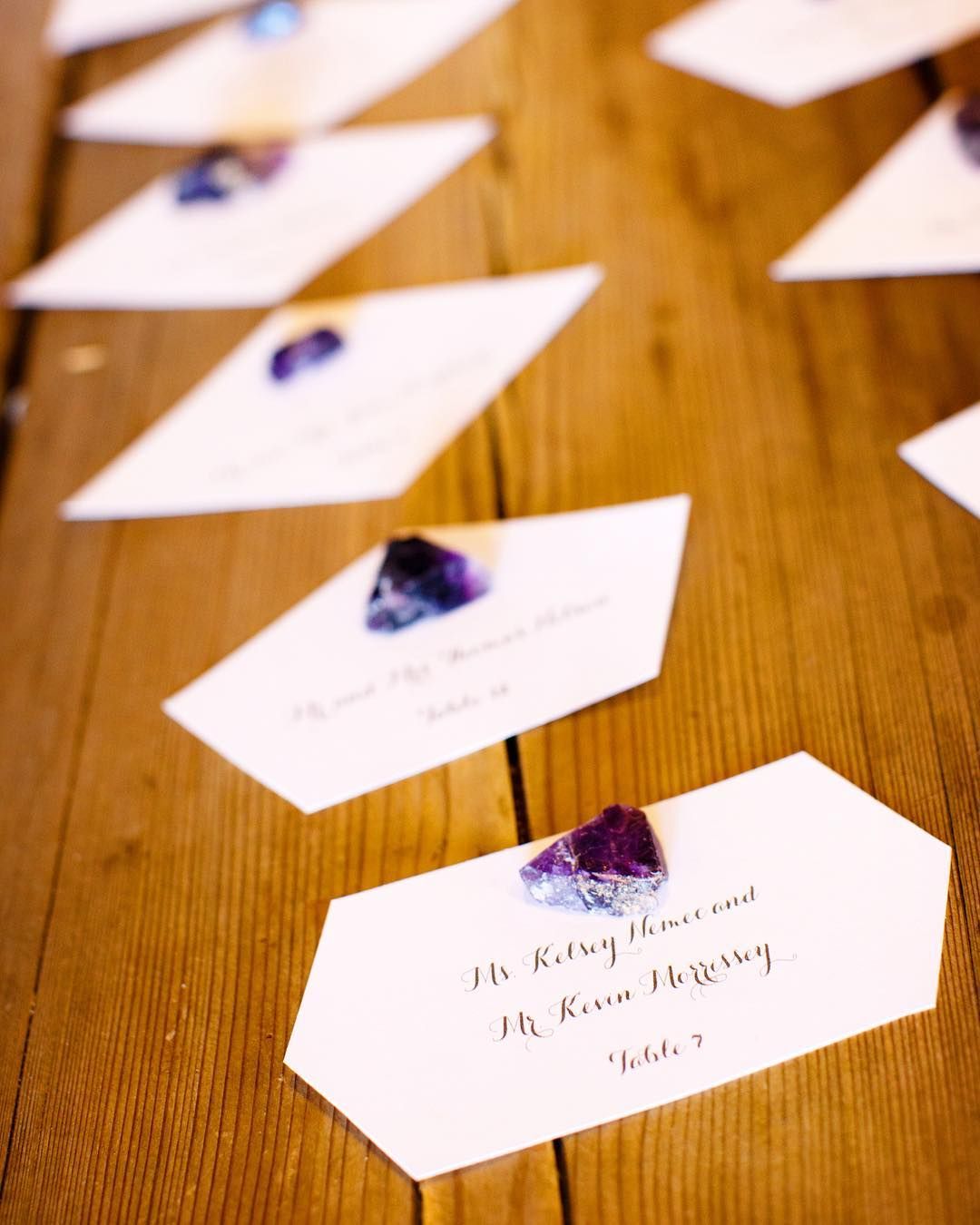 海外ウェディング発のお洒落な席札デザインまとめ Marry マリー Wedding Place Card Holders How To Make 海外ウェディング発のお洒落な席札デザインまとめ Marry マリー Wedding Place Card Holders How To Make