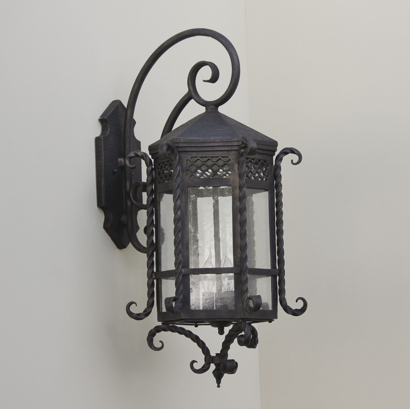 70173 (Spanish Style Outdoor Lighting/Fixture) Outdoor wall lantern