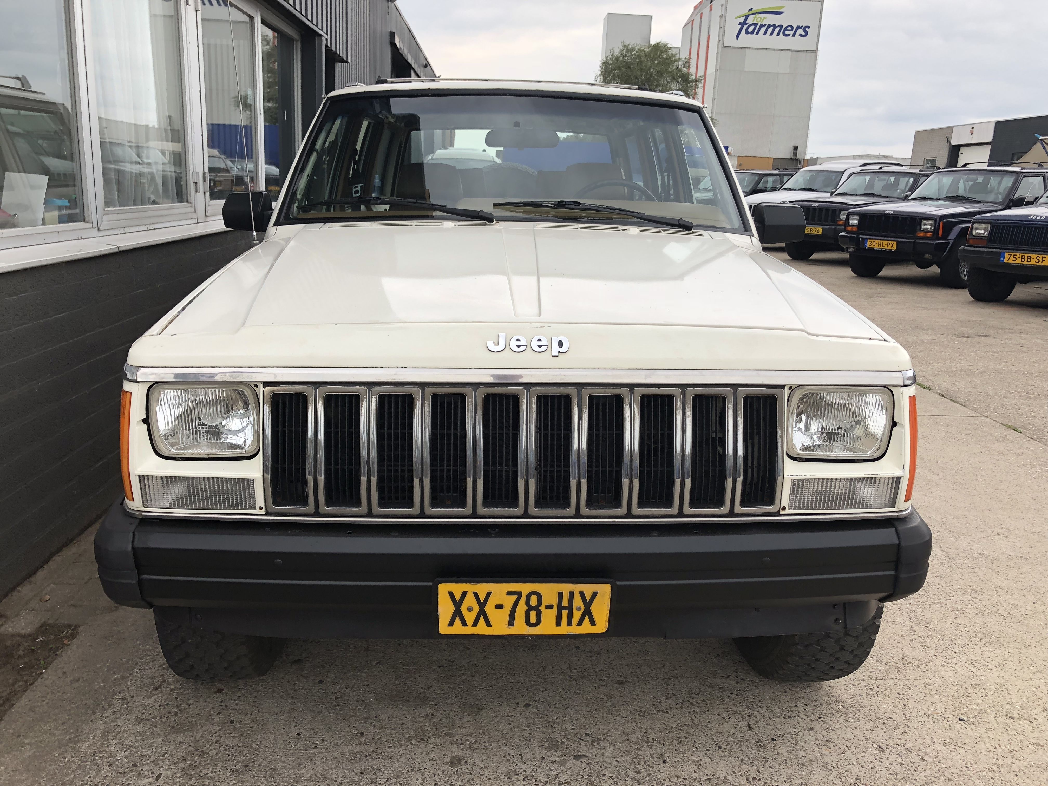 This Is Why I Want A Jeep Cherokee Xj Small Comfy With The Exact