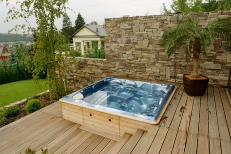 Whirlpool im Garten bauen und in Holz verkleiden Ideen