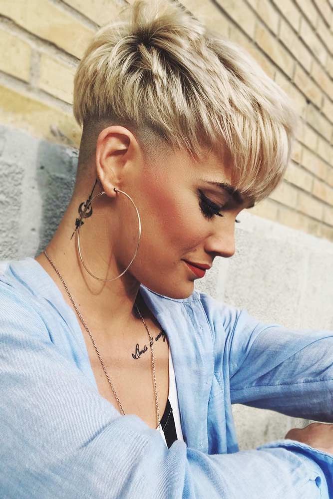 30 Best Short Hairstyles For Round Faces in 2021 Short hair undercut