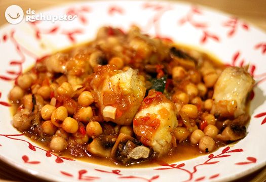 Garbanzos con setas y rape. Receta de Otoño