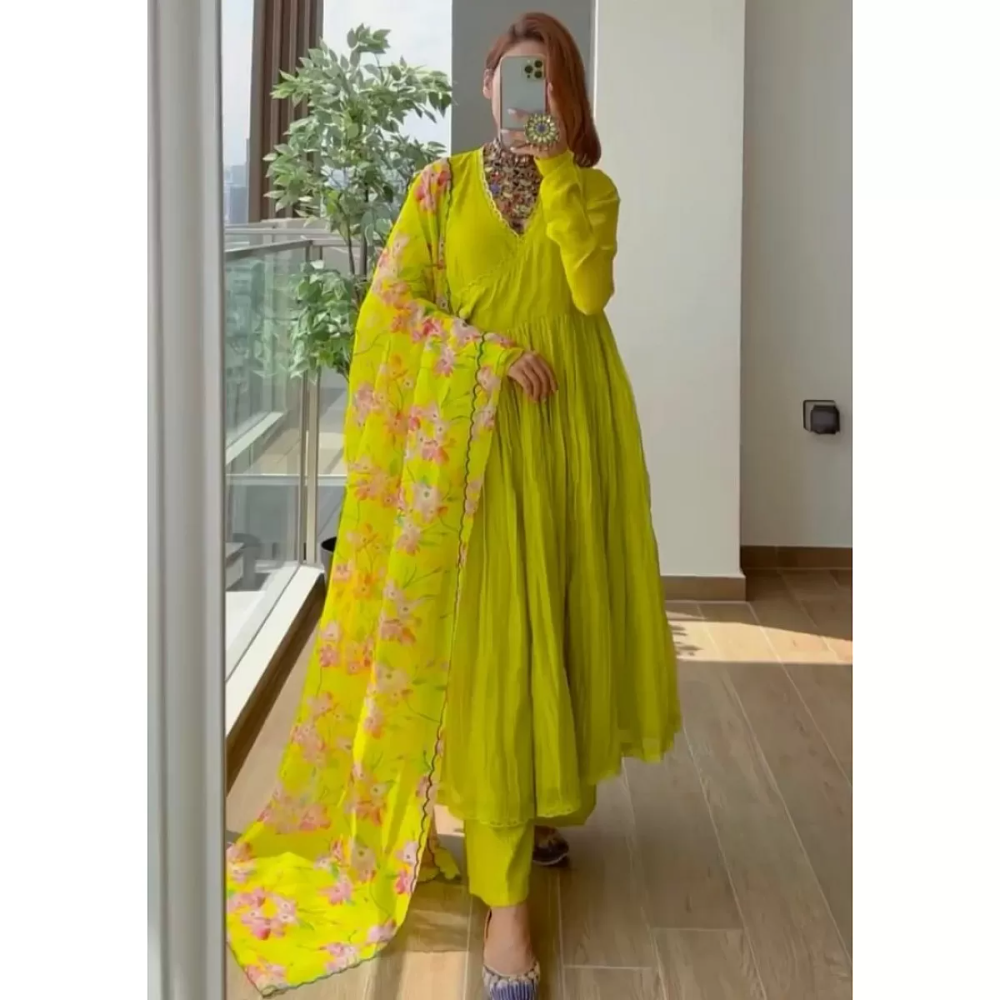 Yellow muslin silk kedia style anarkali palazzo suit Plazzo Suits, Anarkali Suits, Top Fabric, Partywear, Muslin, Suits You, Palazzo, Free Size, One Size Fits All