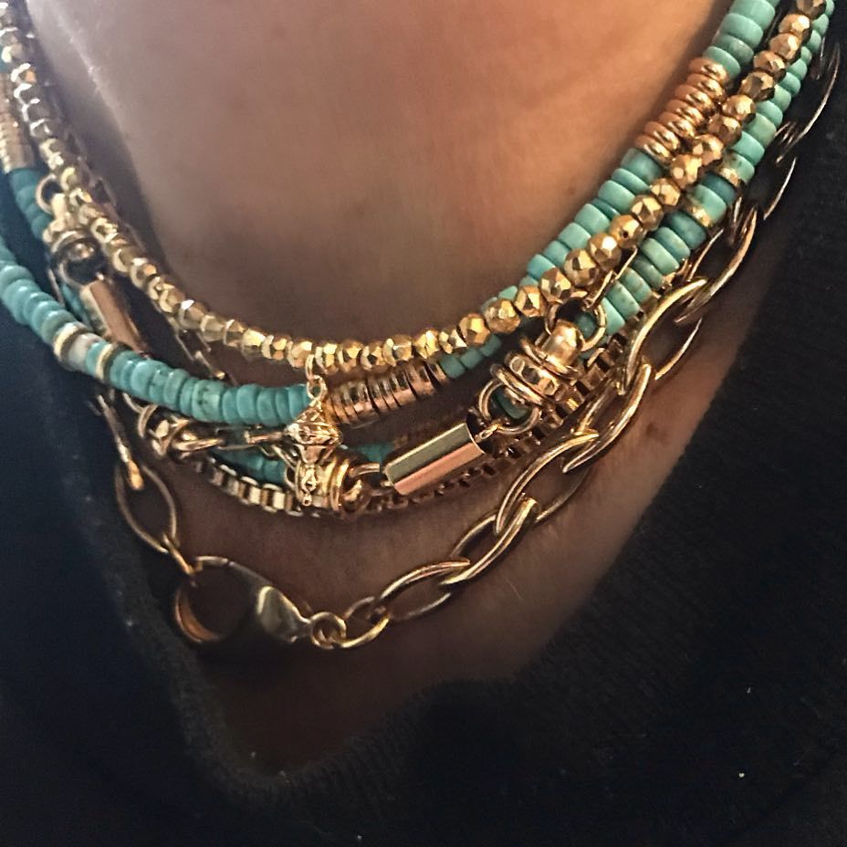 Luj on Instagram: “Turquoise et or ... Colliers : Veronica, maille vénitienne , ras de cou rondelle et turquoise , et les 2 nouveaux bientôt dispo sur le site…”