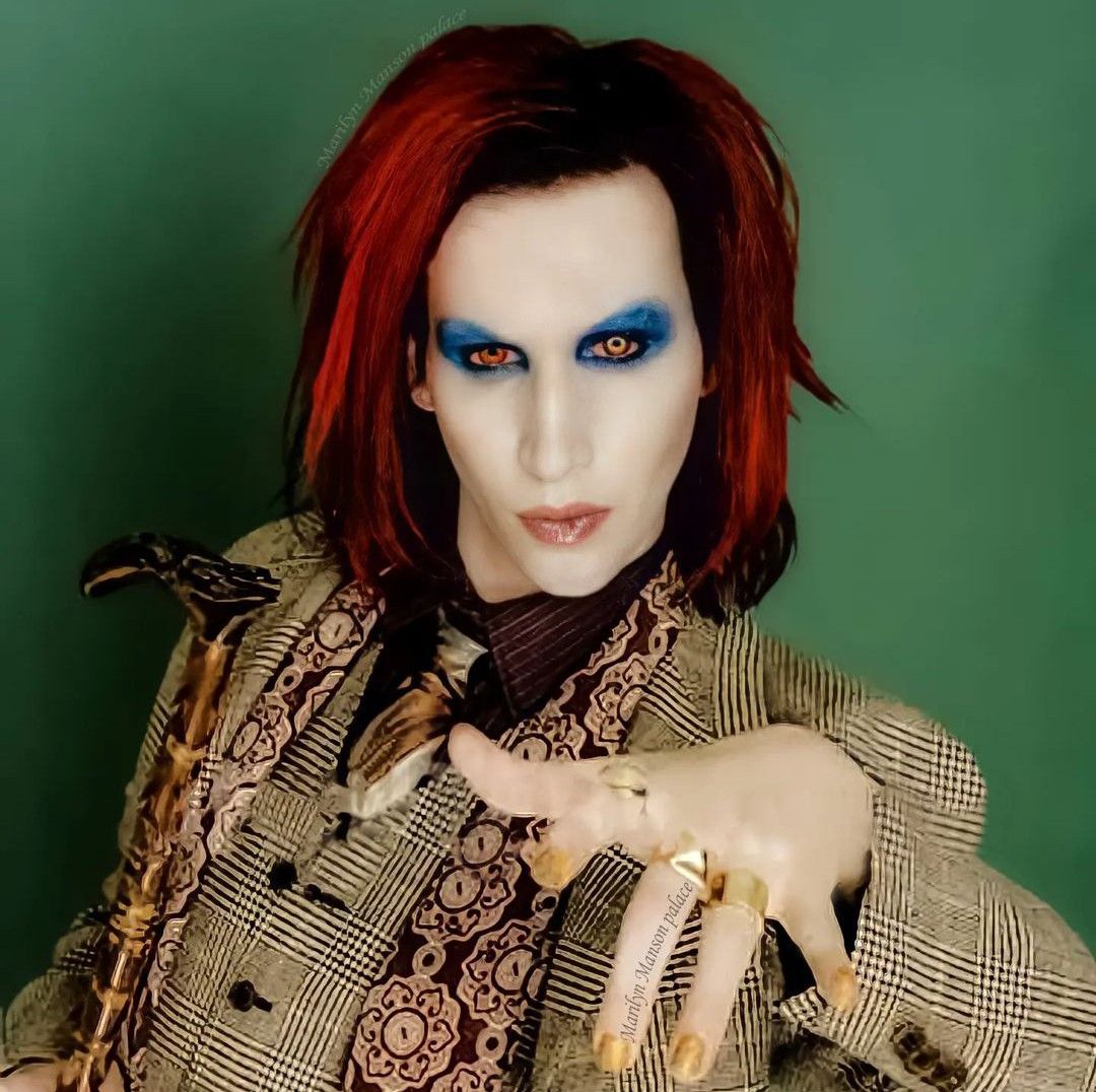 Pin de Z1gZ4g em Marilyn Manson