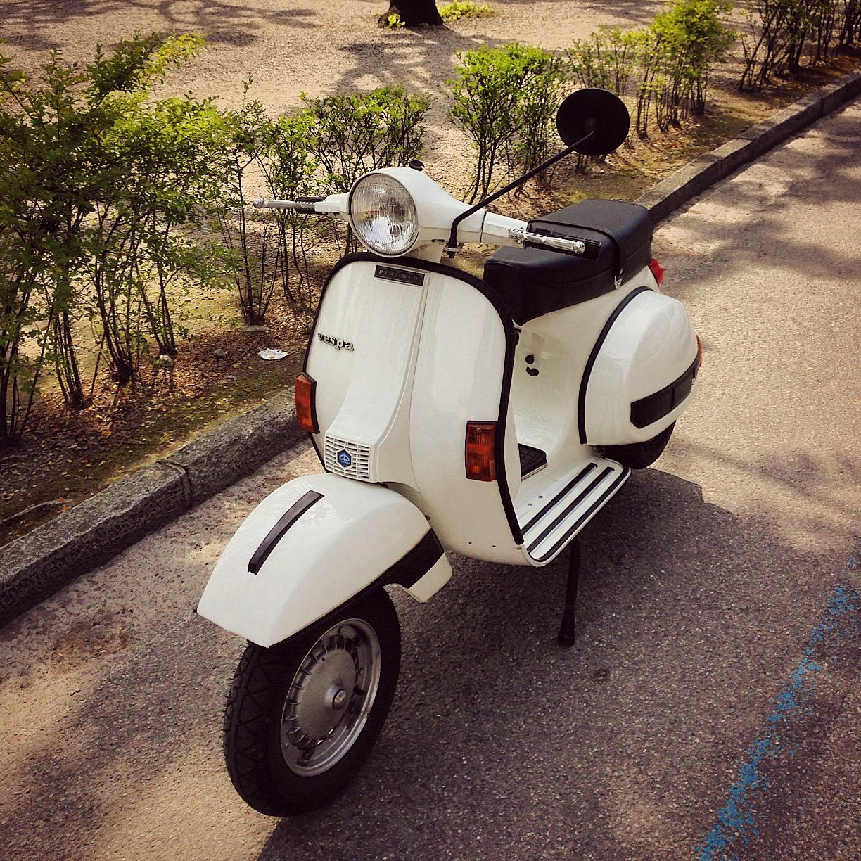 Chuyên dọn và sơn xe Vespa PX 125