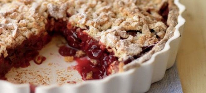 Cherry Cake In A Crispy Crust Grand Mama Recipies Pie Crumble Cherry Crumble Great British Bake Off