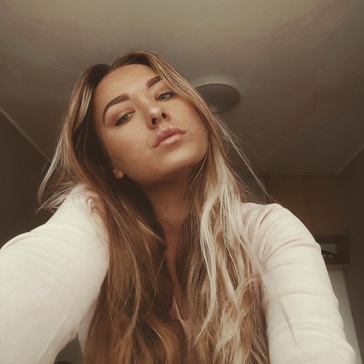 #90sbabes #thatgirl #postitfortheaesthetic #summerfeed #lessiswore10k #springaesthetic #summeraesthetic #aestheticfeed #pinterestgirl#pinterestfeed #pinterestinspo #whatsurgirlwearing #wiwtoday #explorepage #fallfashion2021 #pinterestaesthetic#mybsisters #aesthetic#filmedit #dazzcam #fallvibes #microblogger #vancouverbloggee #fallfashion #warmcore Spring Aesthetic, Pinterest Girls, Wiw, Fall Vibes, Gees, Autumn Fashion, Dreadlocks, Long Hair Styles