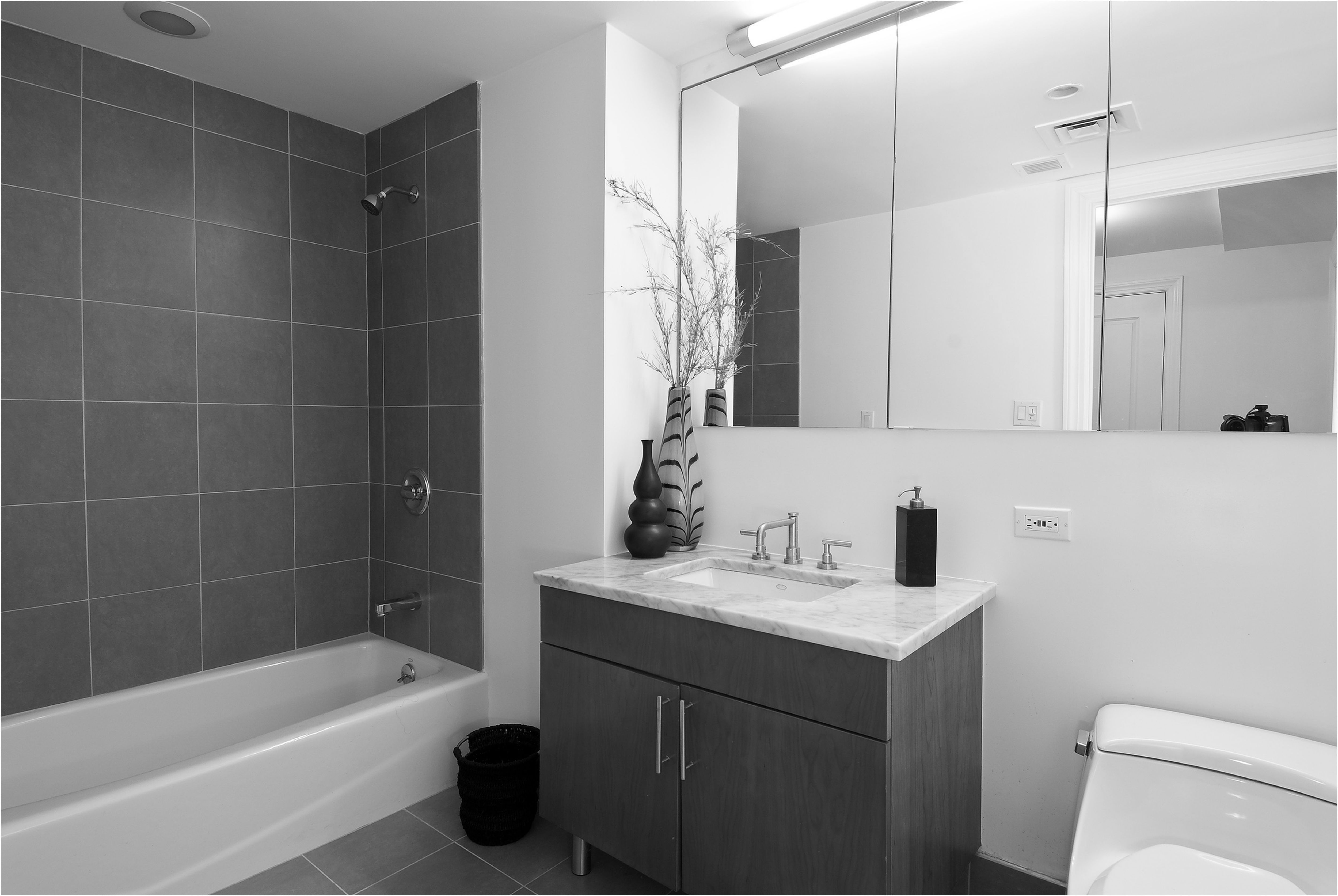 Best 25 Bathroom Paint Colors Ideas Only On Pinterest Bathroom From Good Paint Colors For Ba Small Bathroom Colors Bathroom Color Schemes Bathroom Design Small