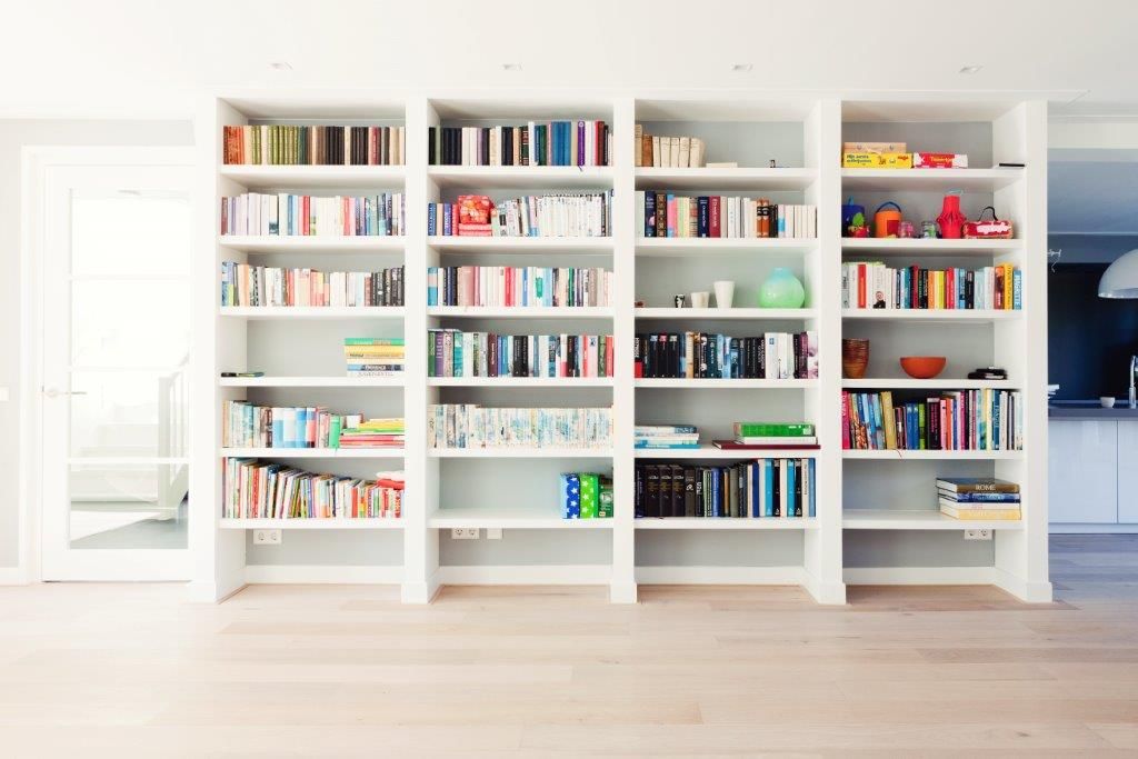 Afbeeldingsresultaat voor hoge boekenkast | Inbouw boekenkast ... Afbeeldingsresultaat voor hoge boekenkast | Inbouw boekenkast ...