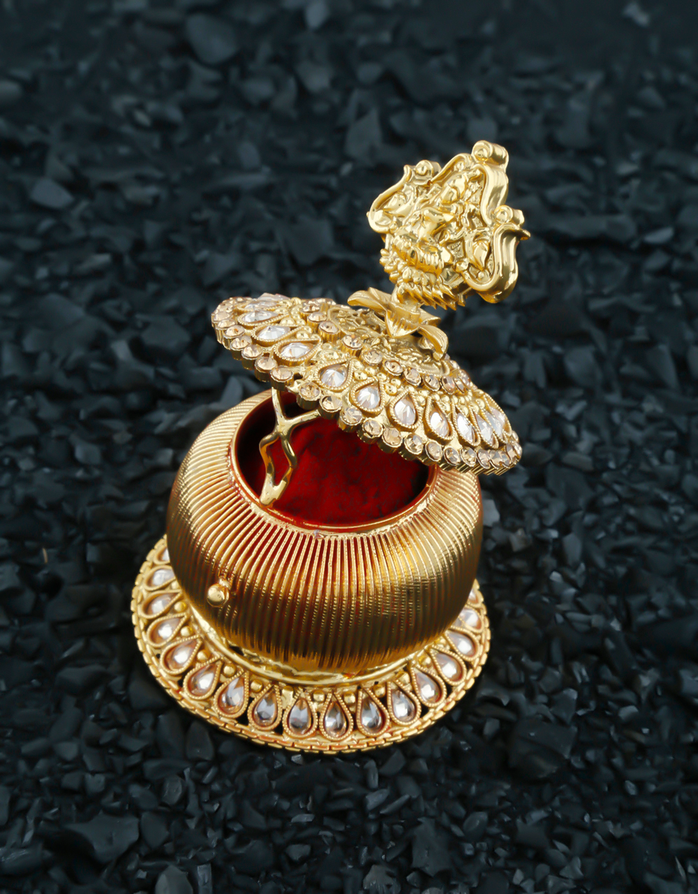 Buy Designer Antique Gold Finish Stylish Sindur Box For Fancy Online | Anuradha Art Jewellery in 2020 | Jewelry box design, Antique gold, Silver pooja items