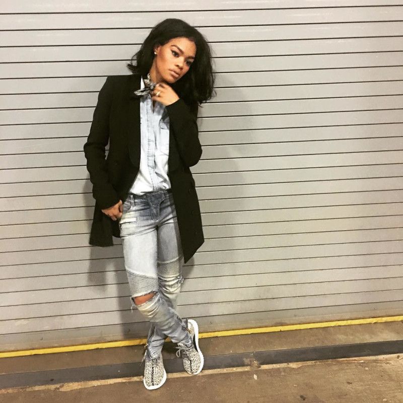 Teyana Taylor Wearing the Serving soccer mom realness wit ah twist ⚽️