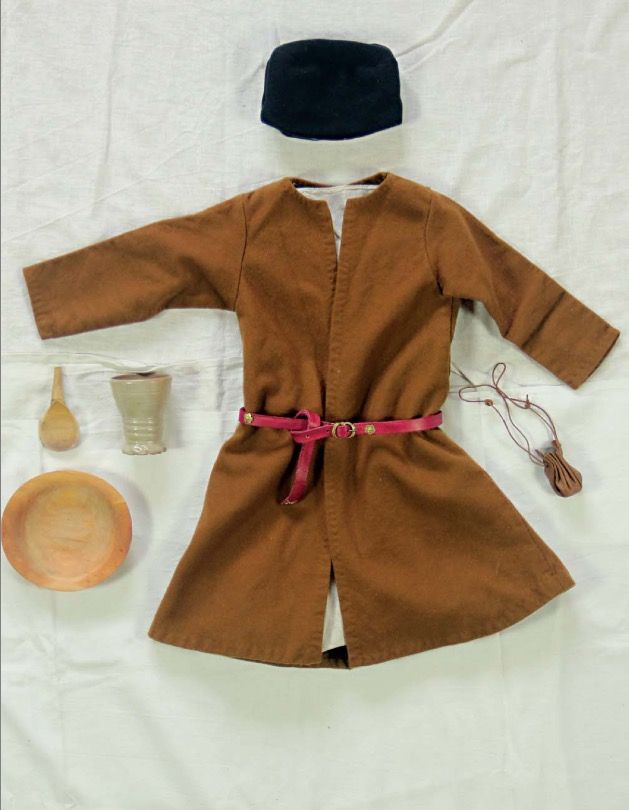 Standard Kleidung und Ausrüstung eines Jungen um 1500 in Südwestdeutschland A Boy's standard Standard Kleidung und Ausrüstung eines Jungen um 1500 in Südwestdeutschland A Boy's standard