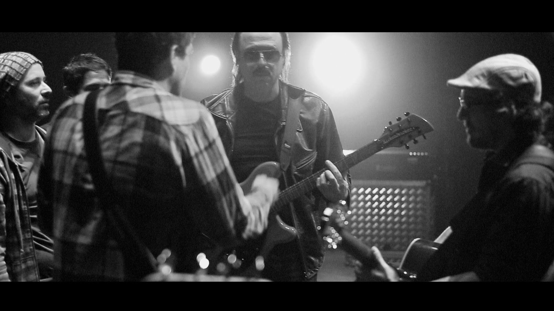 la vela puerca rase ves videoclip oficial la vela puerca rase ves videoclip oficial