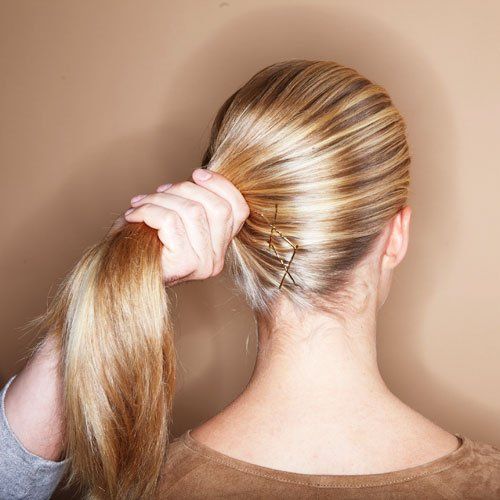 Lange Haare hochstecken? Kein Problem! Haar styling, Frisuren, Dirndl frisuren lange haare Lange Haare hochstecken? Kein Problem! Haar styling, Frisuren, Dirndl frisuren lange haare