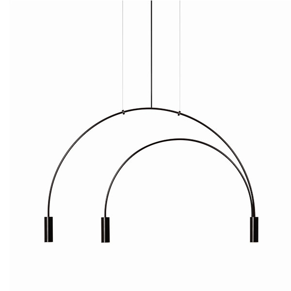 Estiluz Volta Lampa wisząca Czarna 3 Lyskilder - Darmowa dostawa! Elegant Pendant, Pendant Light, Table Lamp, Dining Table, Information Design, Sign Design, Lighting Design, Chandelier, Bulb