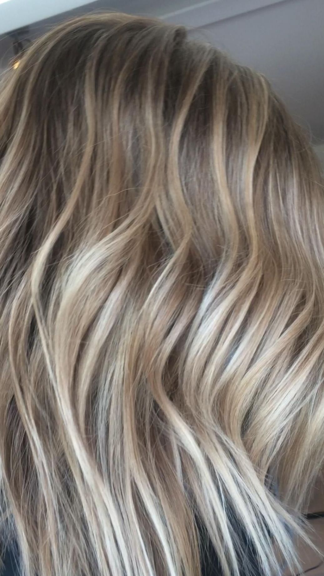 Dimensional blonde hair Dimensional blonde hair