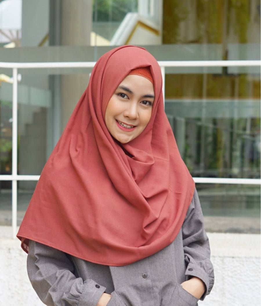 Tutorial Hijab Pashmina Menutup Dada Dan Segi Empat Ala Selebgram
