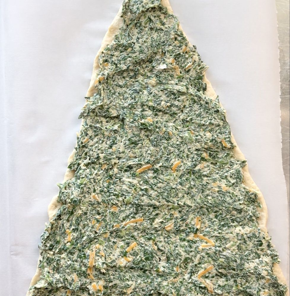 Christmas Tree Spinach Dip Breadsticks It S Always Autumn Tree Spinach Spinach Dip Christmas Tree Bread