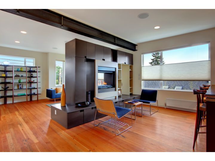 like the open floor plan but division between the kitchen and