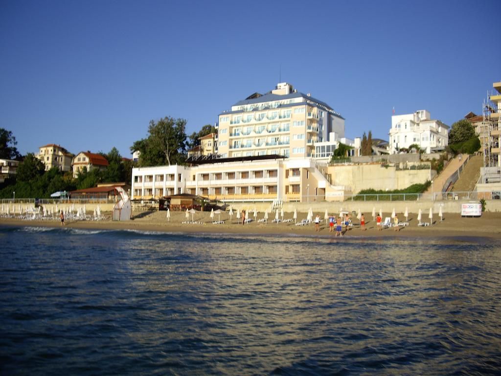 Болгария, Обзор 29 000 р. на 8 дней с 28 сентября 2017 Отель: Paraizo Beach Hotel 3-* Подробнее: http://naekvatoremsk.ru/tours/bolgariya-obzor-12 Tours, Mansions, House Styles, Home Decor, Decoration Home, Manor Houses, Room Decor, Villas, Mansion