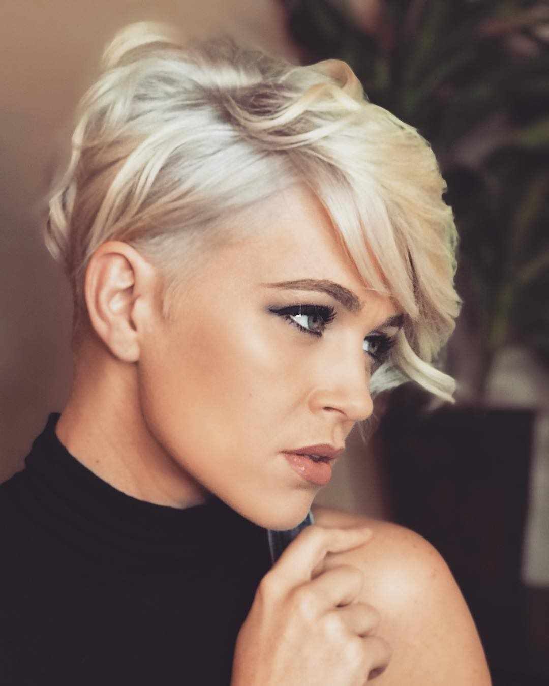 The Most Admired Pixie Haircut with Short Hairstyle - #blondehair #Hair #Hairsty...