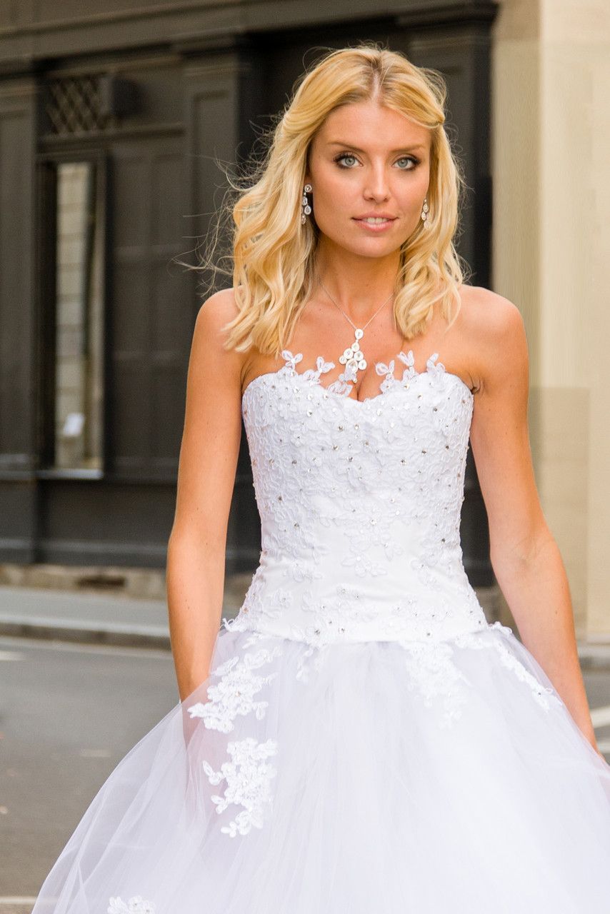 robe mariée princesse bustier strass