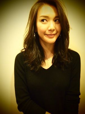 黒vニット パーフェクト ヘアスタイル モデル ヘアメイク 黒vニット パーフェクト ヘアスタイル モデル ヘアメイク