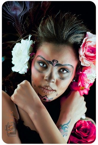 Dia de los Muertos...I don't know why I like this day of the dead stuff but I do.