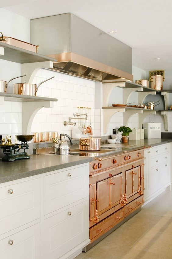 Choose Copper For Timeless Eleganceand Quality Bring An Elegant Touch Into Your Kitchen Reminiscent Of Fine Guzel Mutfaklar Modern Mutfaklar Sweet Home