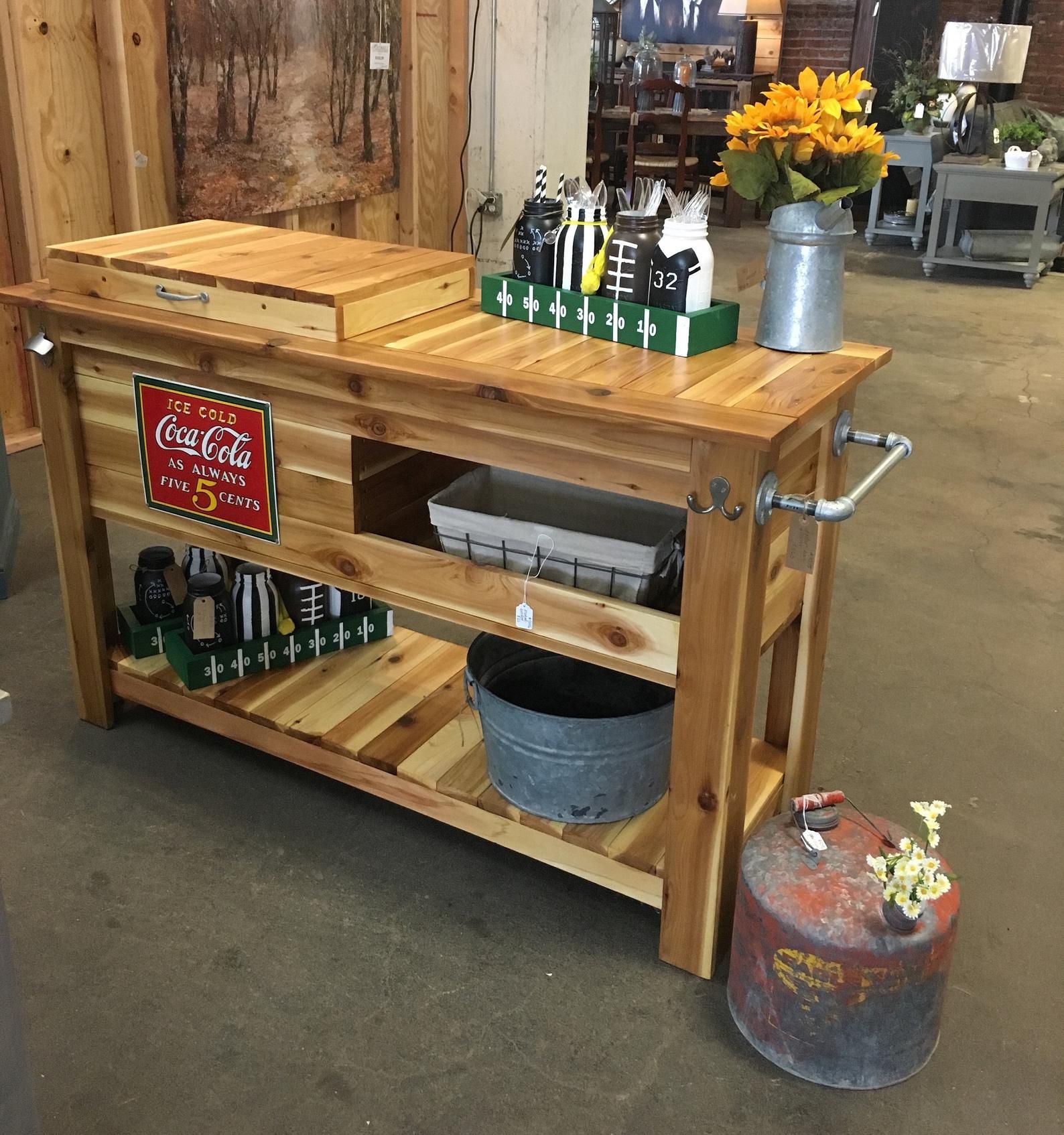 Outdoor Cedar Bar with Cooler and Bottom Shelf Etsy Diy outdoor bar