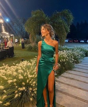 Dark Green Prom Dresses, High Slit Dresses Prom, Stunning Prom Dresses, Strapless Evening Dress, Deb Dresses, Pretty Prom Dresses, Glam Dresses, Guest Dresses, Fancy Dresses