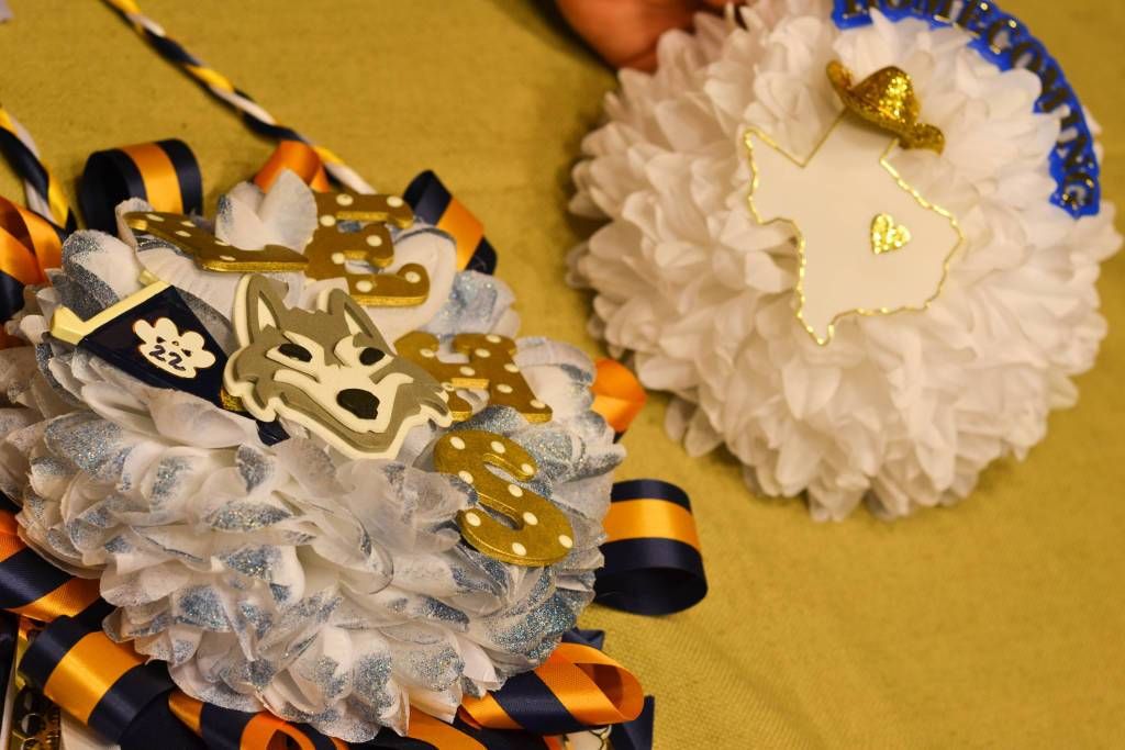 How to make homecoming mums - tips and tricks | Homecoming mums What To Do With Old Homecoming Mums