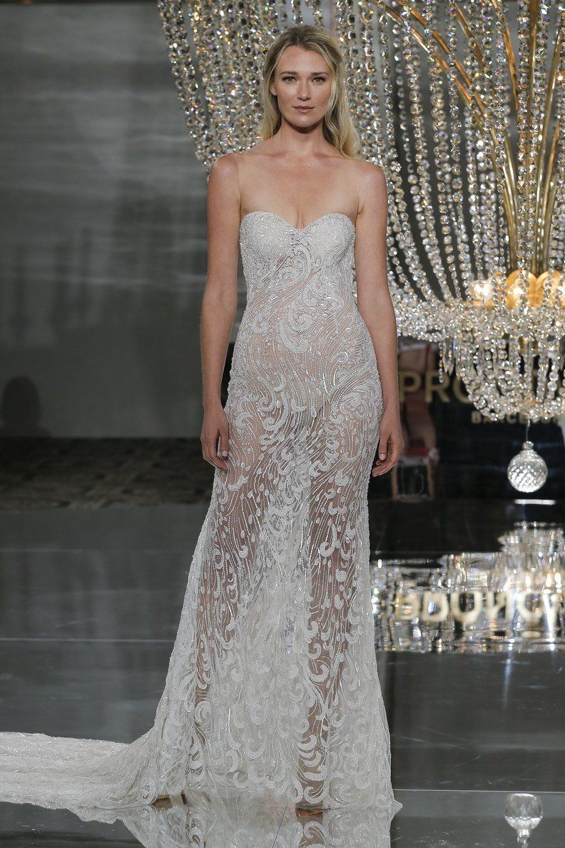 OSCAR DE LA RENTA İLKBAHAR 2019 GELİNLİK MODELLERİ OSCAR DE LA RENTA İLKBAHAR 2019 GELİNLİK MODELLERİ