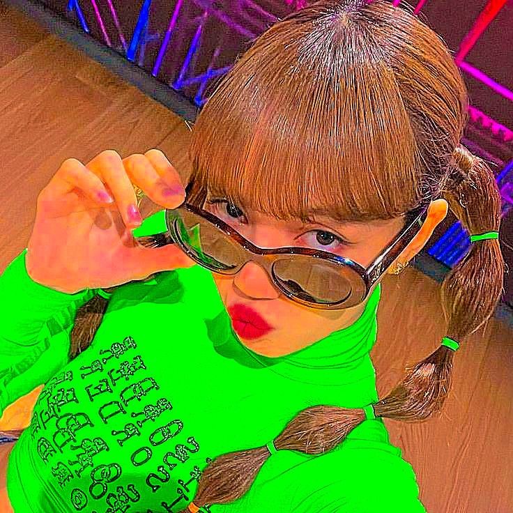 Kpop Blackpink Lisa indie kid icon! 🌈🌻🍓🛒🧸🧷 ♡ // ♡ ℍ𝕒𝕤𝕙𝕥𝕒𝕘𝕤 — #kpop #blackpink #lisa #indiekid #icon #lalisamanoban #lisaindiekid #bplisaindie #indiekidfilter #kpopicons #kpopindie #kpopindiekidicons #lisaindie #blackpinklisaindiekid Blackpink Twitter, Indie Aesthetic, Kids Icon, 2000s Movies Aesthetic, Indie Kids, Blackpink Lisa, Kpop Girls, Lily, Selfie Ideas