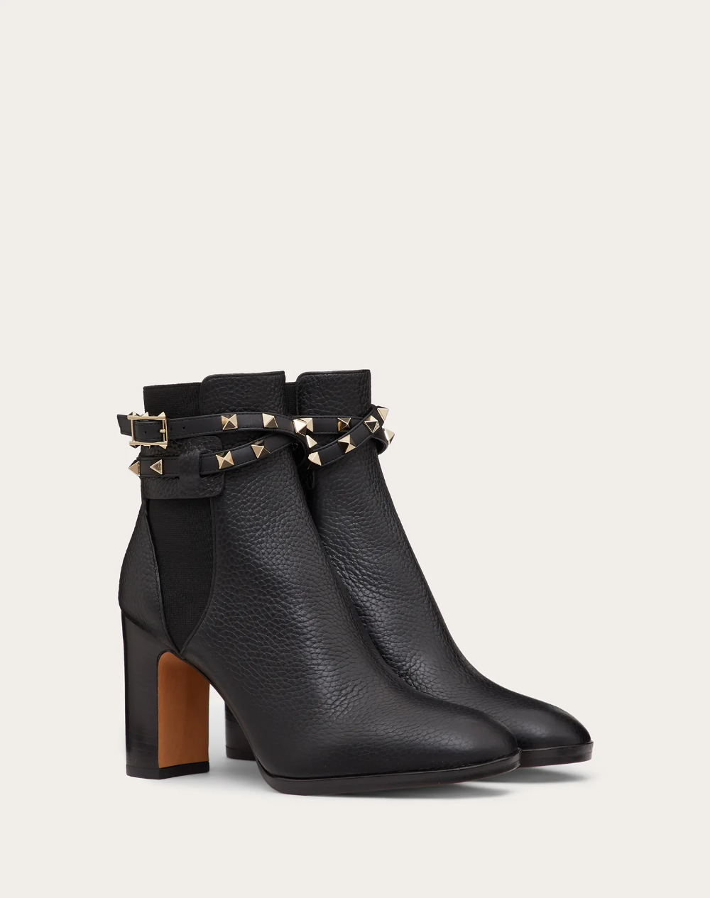 Rockstud Grainy Calfskin Ankle Boot 90 Mm For Woman Valentino Online Boutique In 2021 Boots Valentino Boots Ankle Boot