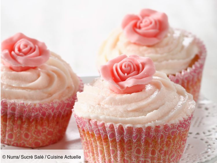 Cupcakes Speculos Les Delices De Fatoumaa Houariii Carnet De Recettes Recette Cupcake Delicieux Cupcakes Recettes De Pancake