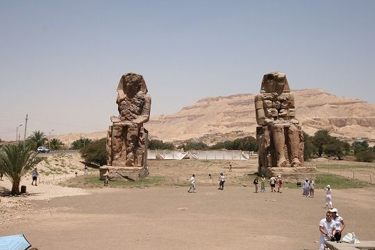 メムノンの巨像 エジプト旅行記 元スッチーが格安航空券ツアーでピラミッドへ エジプト エジプト 旅行 旅行 メムノンの巨像 エジプト旅行記 元スッチーが格安航空券ツアーでピラミッドへ エジプト エジプト 旅行 旅行