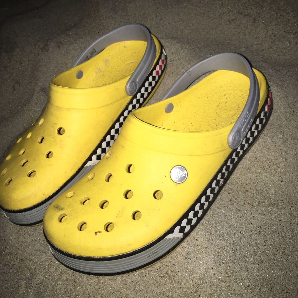 yellow crocs size 11