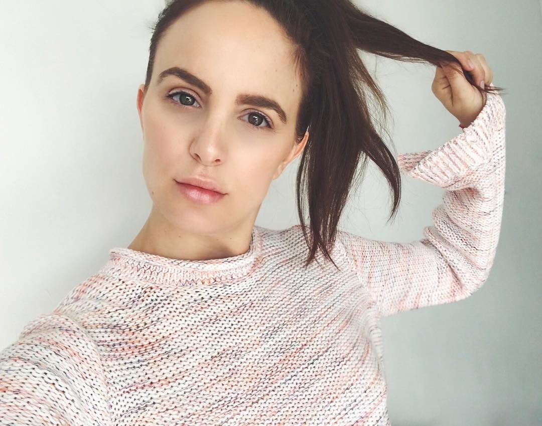 caitlyn chase from caviar cashmere pink knitted sweater caitlyn chase from caviar cashmere pink knitted sweater